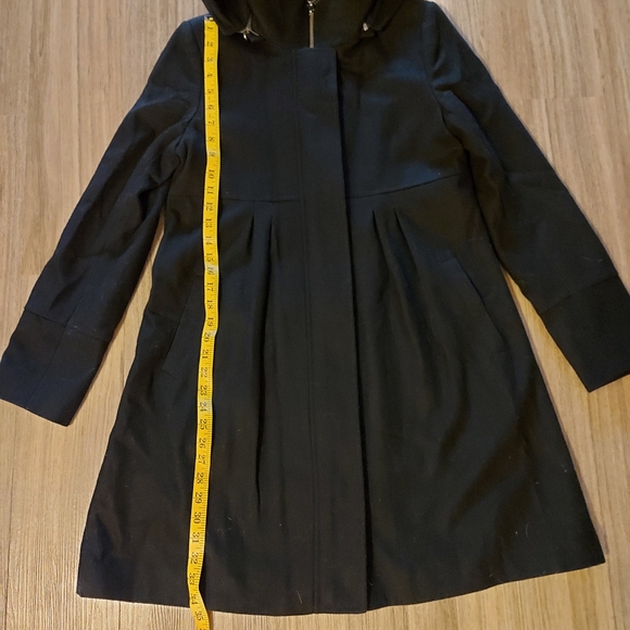 Gorgeous DKNY black princess coat - Picture 8 of 9